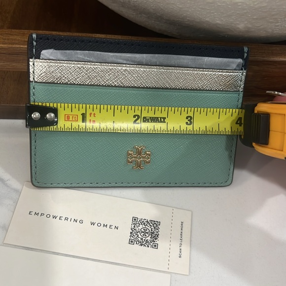 Cute.Tory Burch Green and Black Card Holder - Picture 11 of 12
